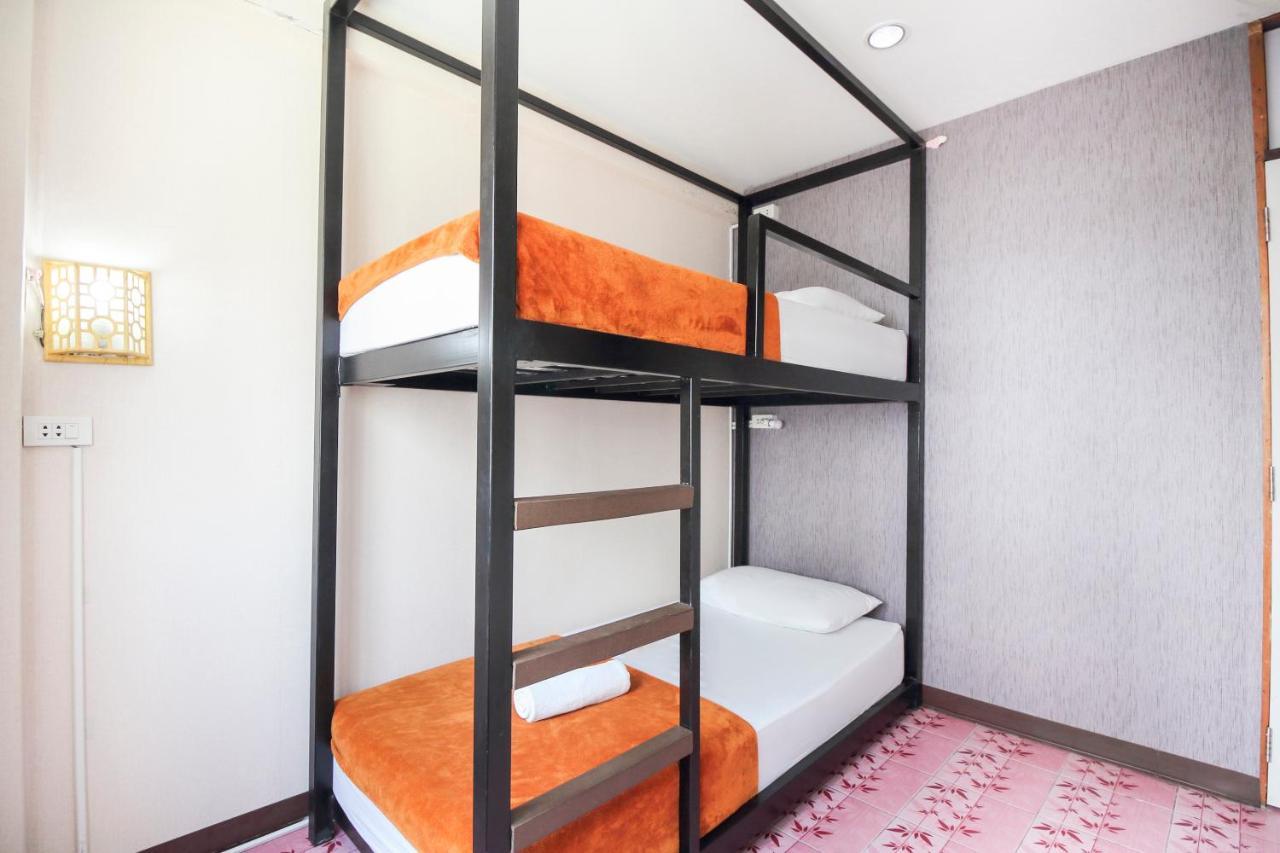 Oyo 537 Na Banglampoo Khách sạn