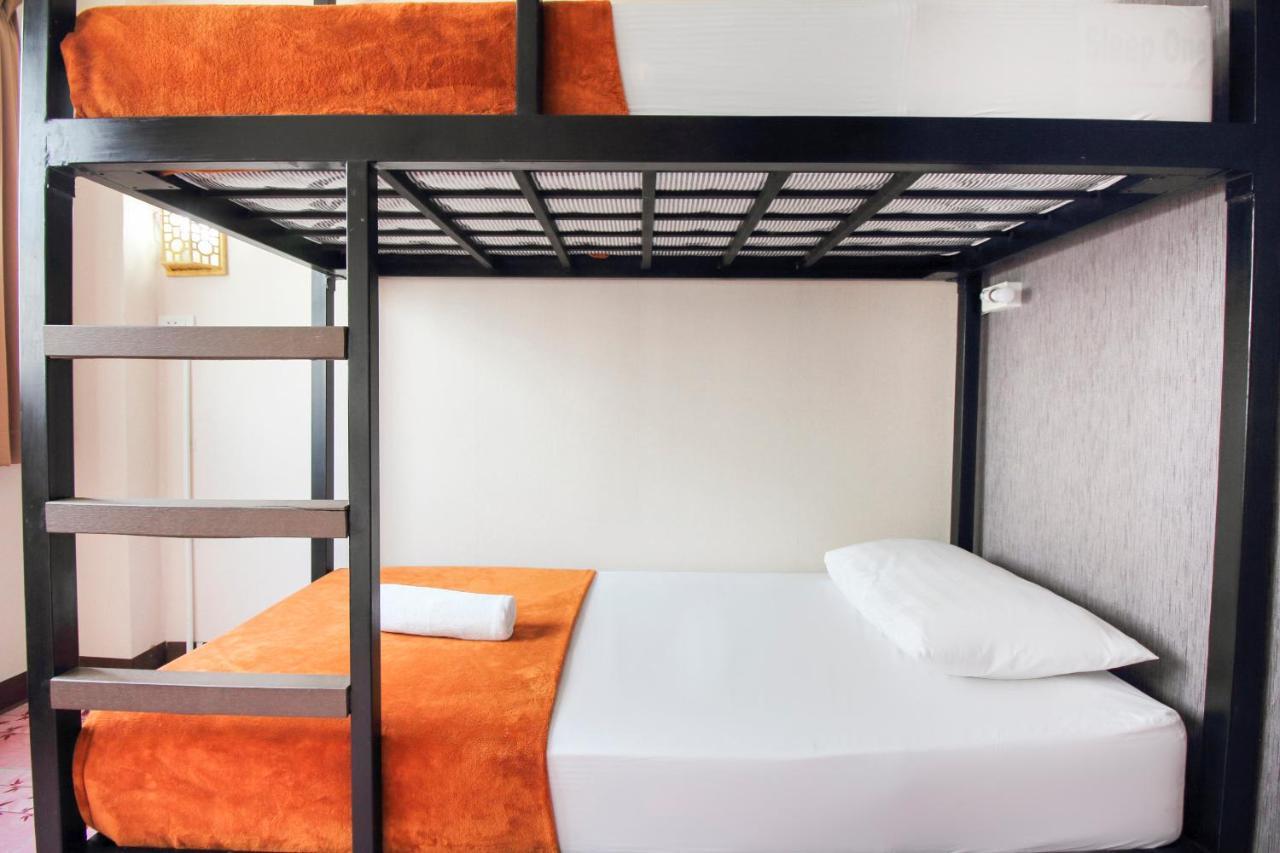 Khách sạn Oyo 537 Na Banglampoo Bangkok