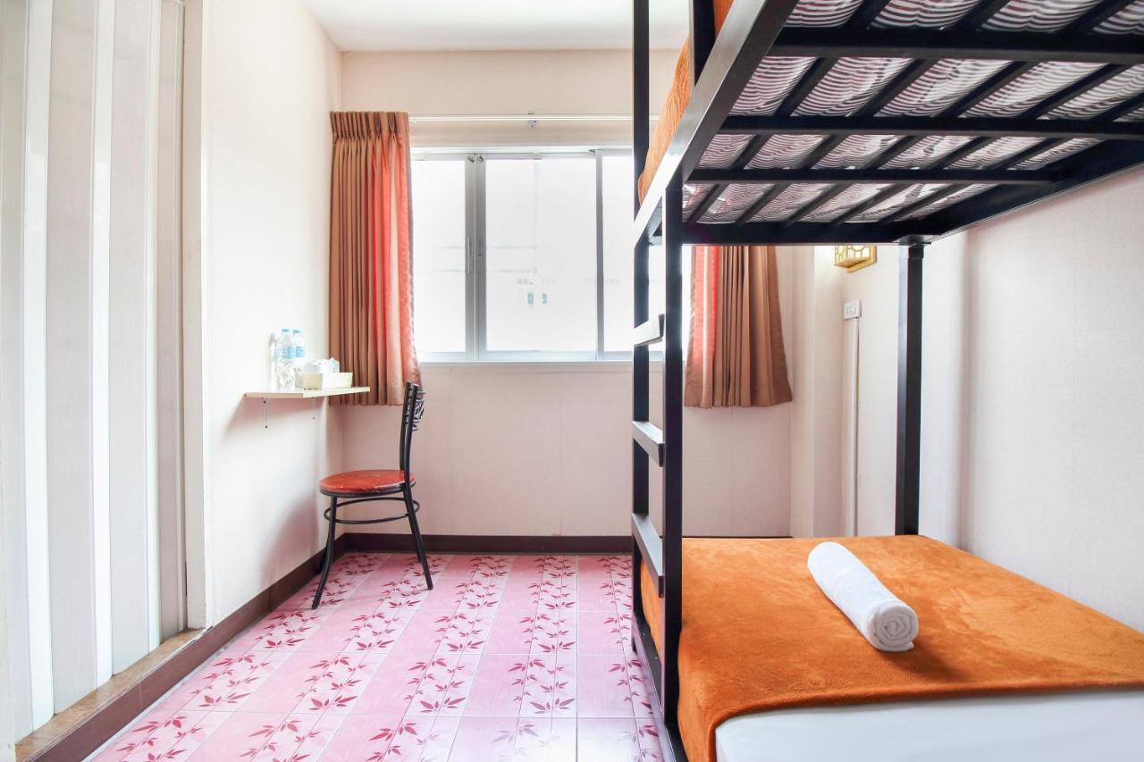 Oyo 537 Na Banglampoo Khách sạn Bangkok