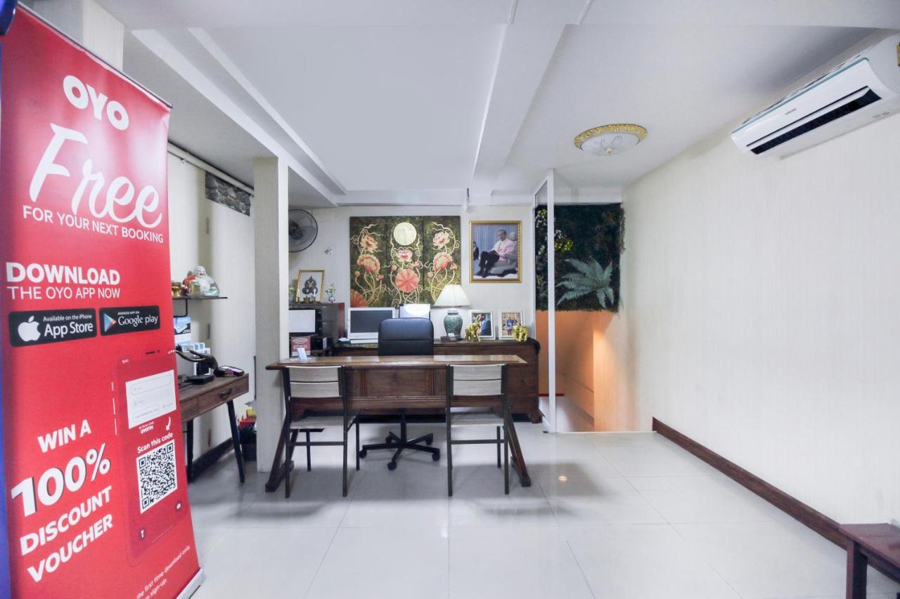 Khách sạn Oyo 537 Na Banglampoo 3*