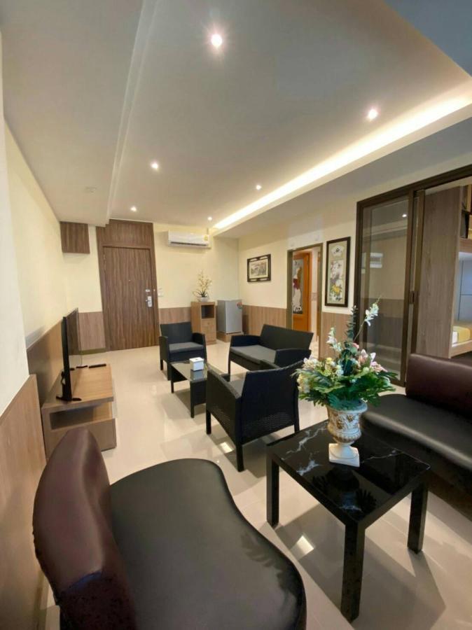 Newravan Hotel *