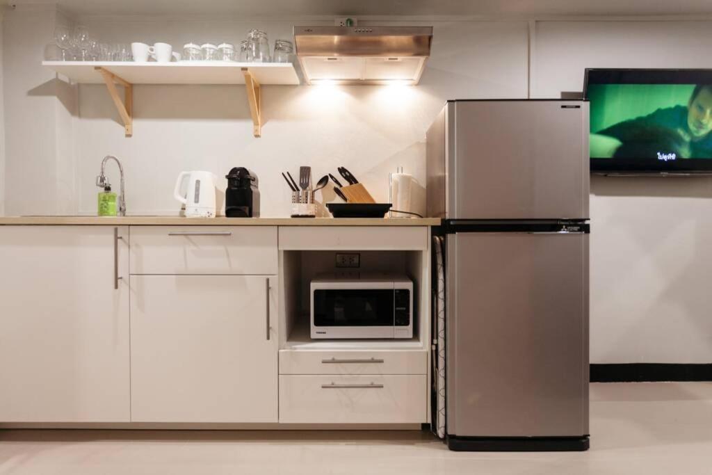 Apartment S1 Large Duplex Silom 3 Beds, Full Kitchen Wifi