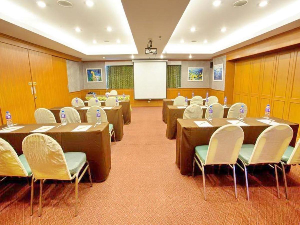Bay Srinakarin Hotel Bangkok