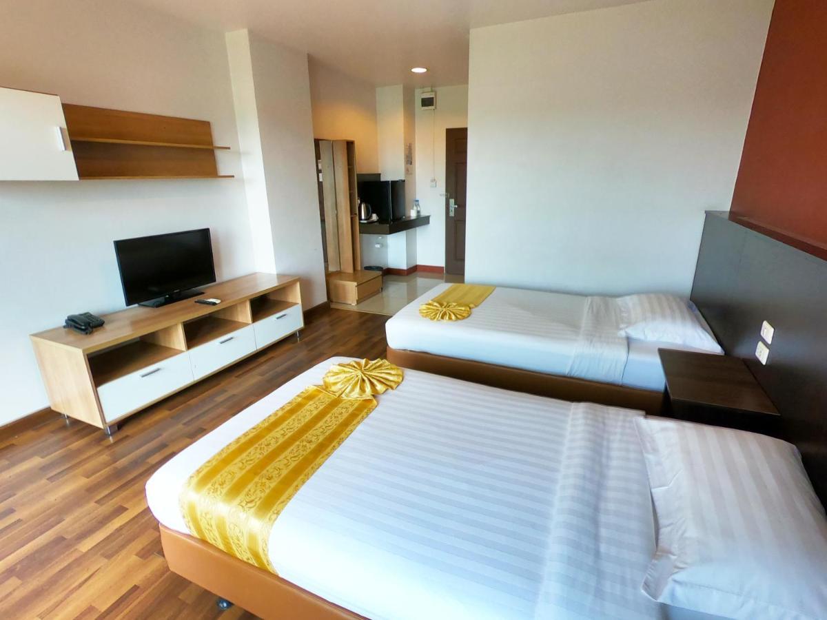 Hotel 101 Holiday