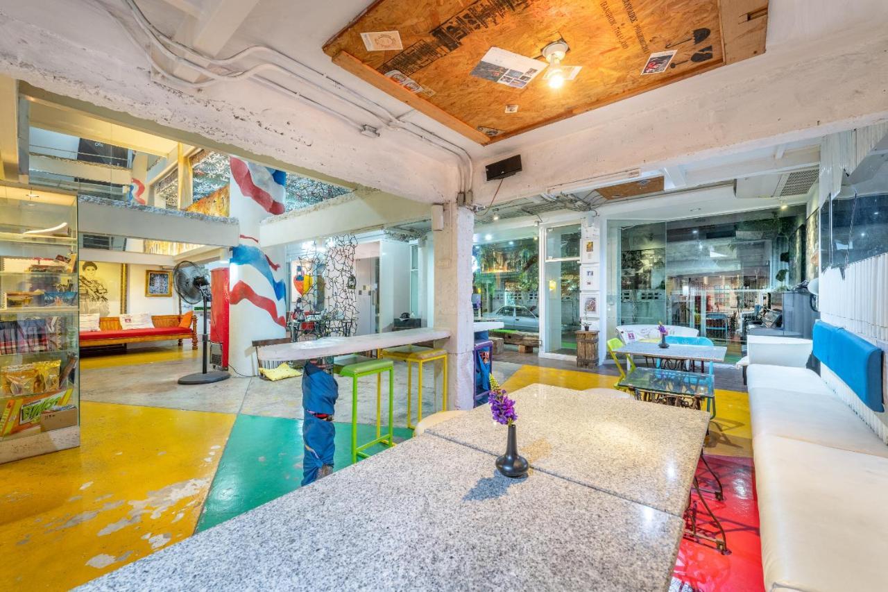 Silom Art Hostel