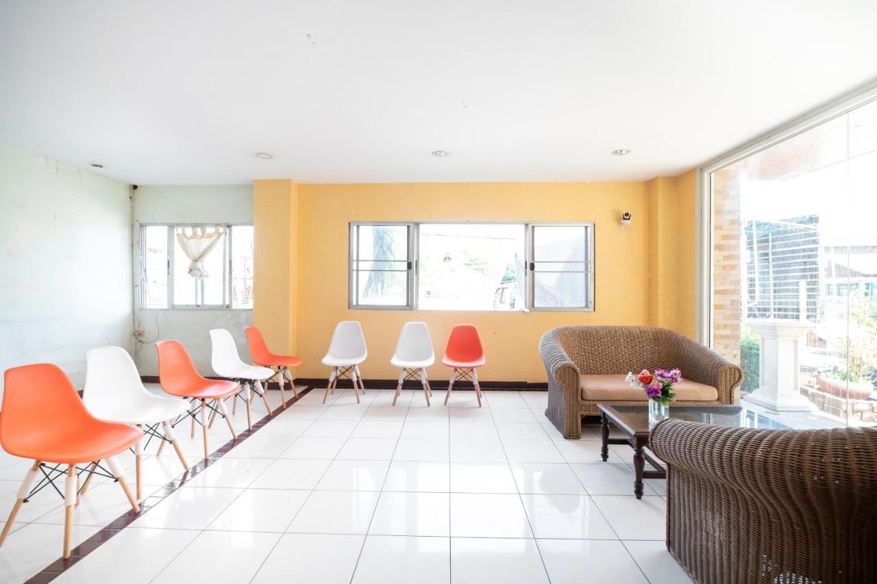 Oyo 519 B Min Airport Hotel
