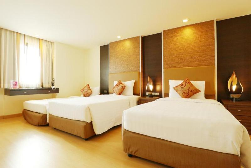 Aspen Sukhumvit 2 Khách sạn 4*