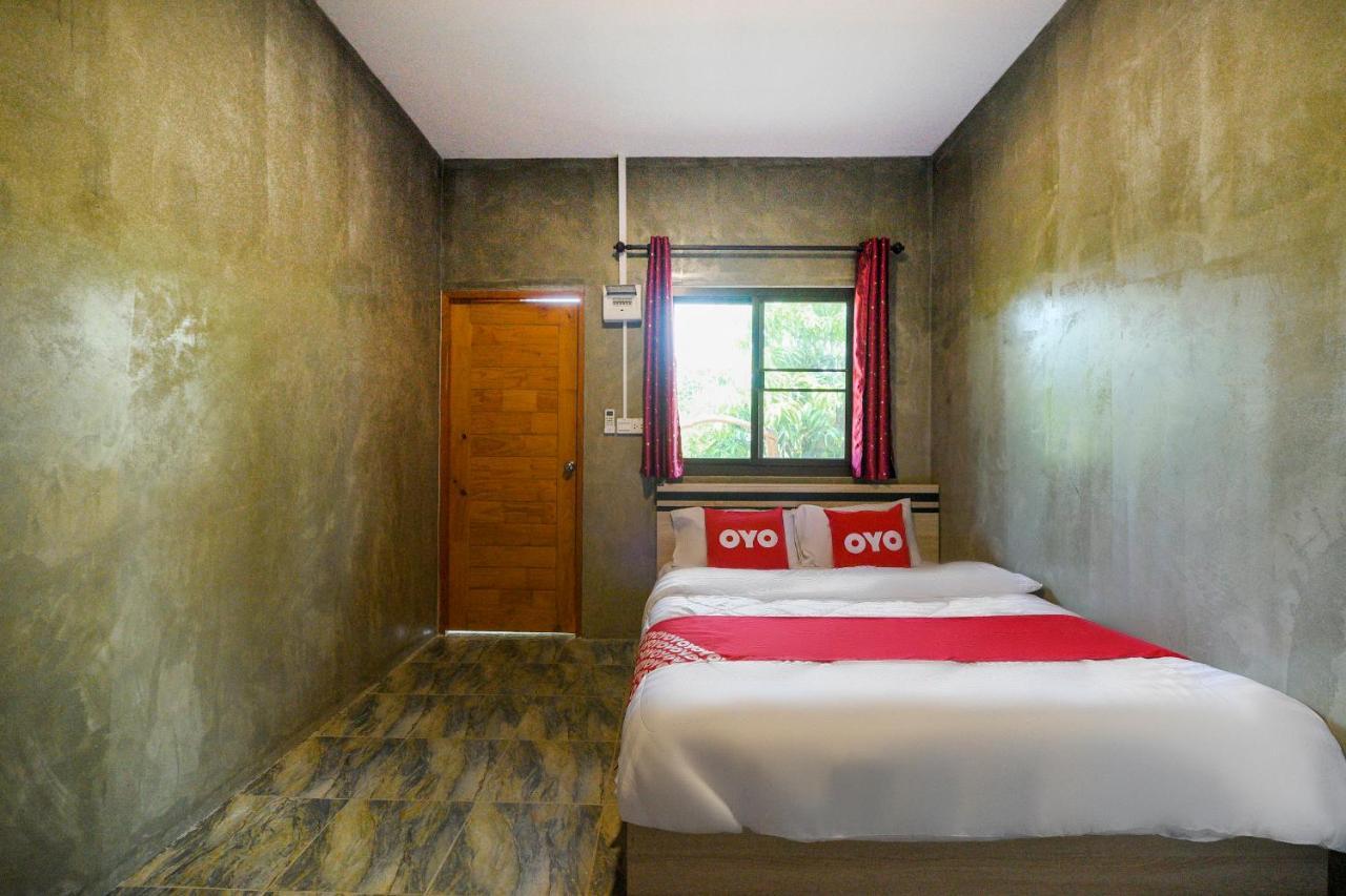 Oyo 808 Kawin Hotel