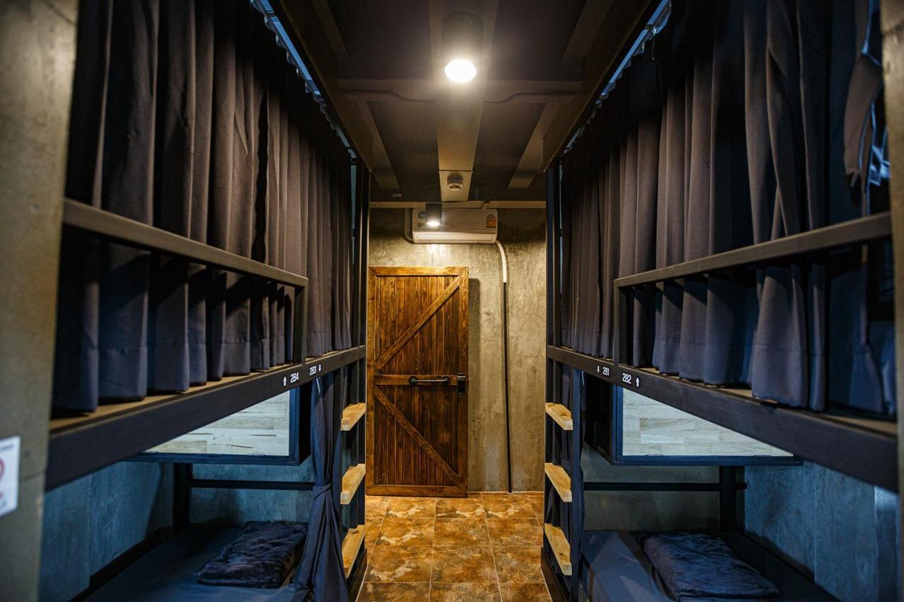 Episode 11 Hostel Bangkok
