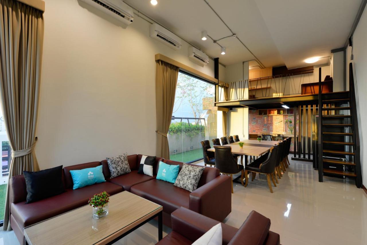 Siri Ratchada Hotell
