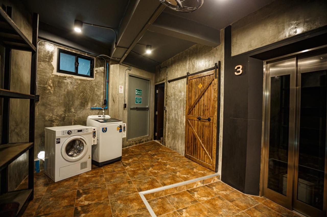 Episode 11 Hostel Bangkok