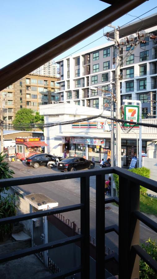 Hotell V - Mrt Huai Khwang 3*