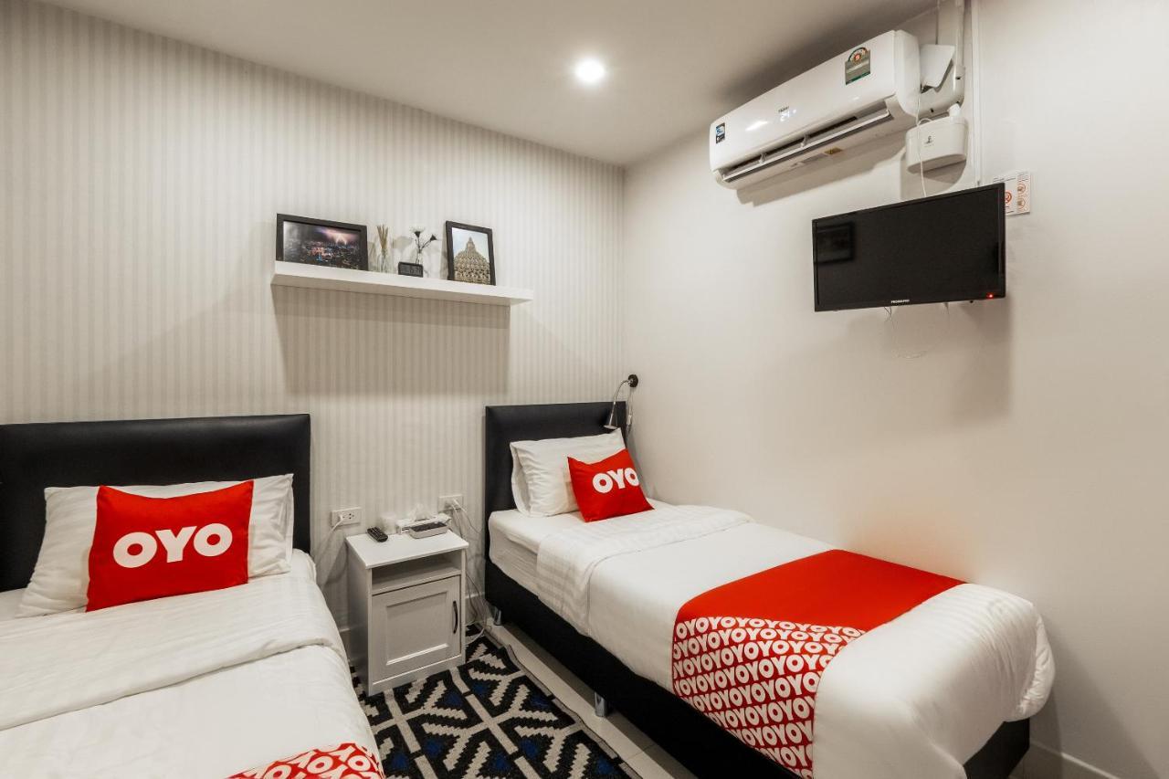 Oyo 960 The Urban Age Deluxe 2*