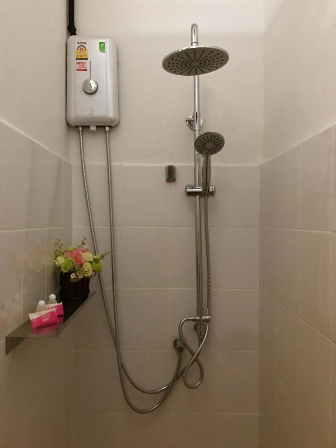 Motel Baan Phaholyothin 52 Bangkok