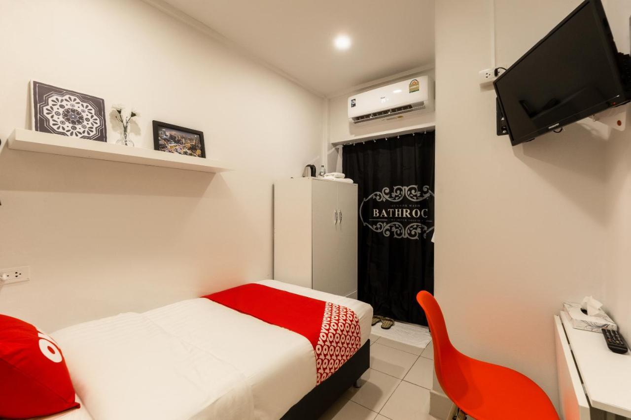 Oyo 960 The Urban Age Deluxe Hotel 2*