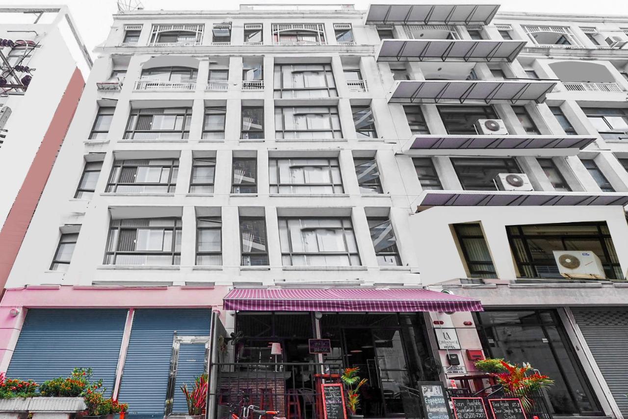 Oyo 960 The Urban Age Deluxe Hotel 2*