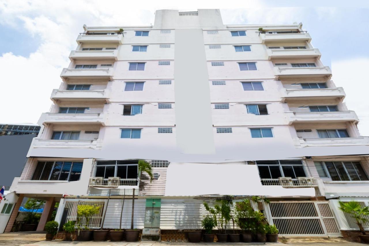 Hotell Oyo 1042 Boon's Bangkok