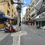 Thaiphiphat House