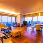 Column Bangkok Hotel