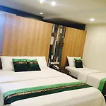 D&D Inn Khaosan