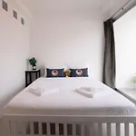 RoomQuest Sukhumvit 50