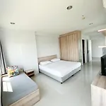 Des Res Hotel And Residence
