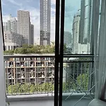 Luxurious Downtown Condo W/Train Access