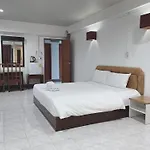 โรงแรมวินบางนา Win Bangna Hotel