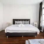 Miq_Home901/Asok Bts/Resort Pool/12Pax/1000Mbwifi
