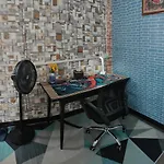 211 Olan Place Spacious Studio With Free Wi-Fi