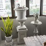 Peony Rustic Apartment Sukhumvit, Nana Bts