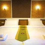 Thousand-Ten Thousand Hotel