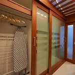 Low-Rise House For Groups Near Bts & Emdistrict For Spacious Cozy Stay