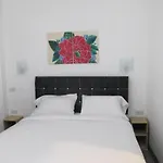 Hoppers Place Donmuang Hostel