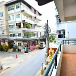 Modern Place Apartment