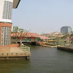 Waterside Boutique Hotel