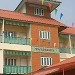 Waterside Boutique Hotel