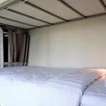 Bedspread Hostel - Adults Only