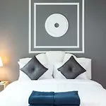 Breezy Haus By Max