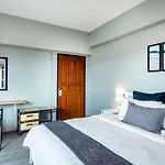Penyos Service Apartment