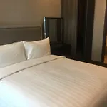 Ariva C Ekkamai Serviced Residences