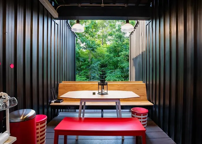 Baan 75, Sukhumvit 42