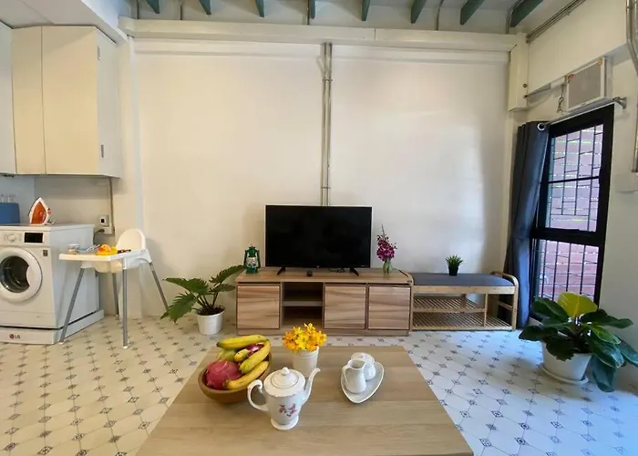 1 Min Walk To Bts, 3 Bed 3 Bath, Entire House