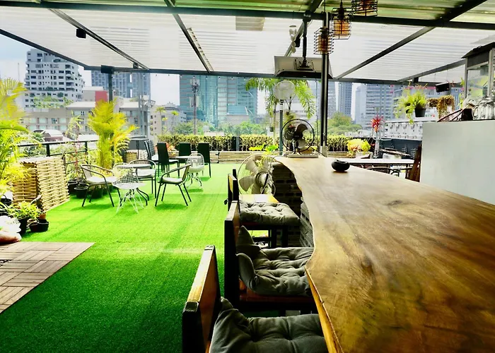 Hash Apartment Silom Soi 3 - Hip And Funky With Rooftop View