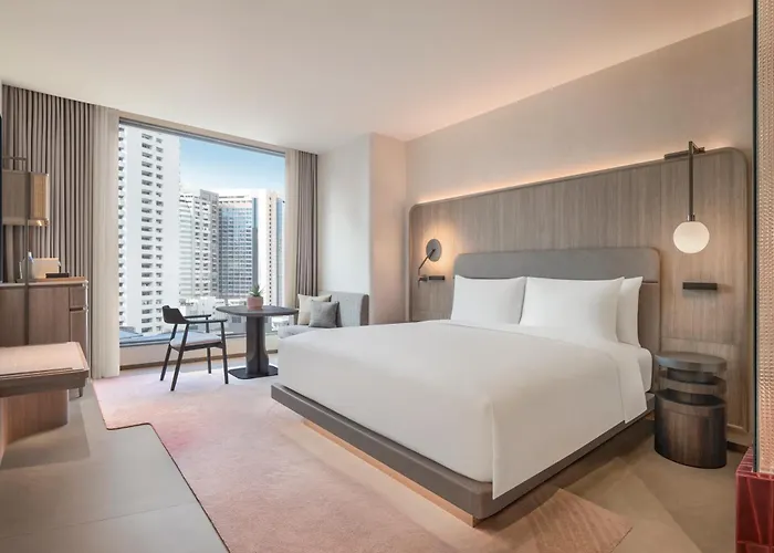 Kromo Bangkok, Curio Collection By Hilton