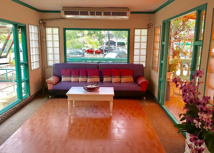 Waterside Boutique Hotel