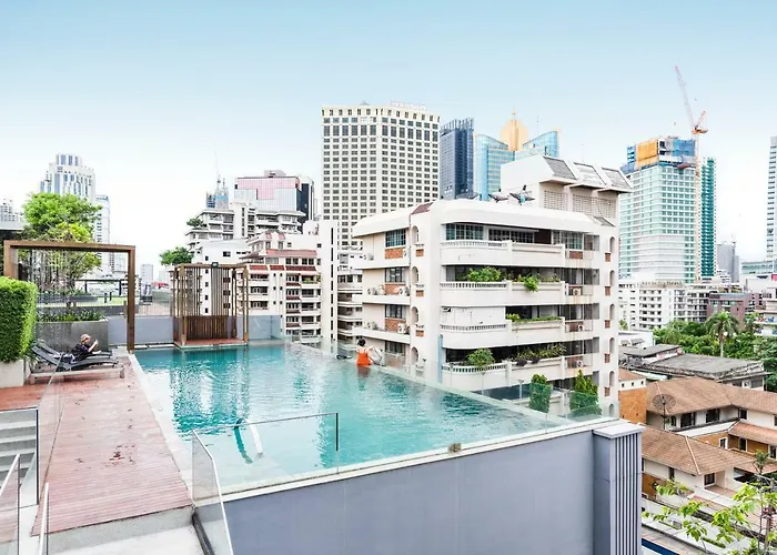 Circle S Sukhumvit 12 By Favstay