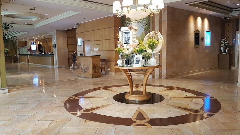 The Royal Hotell 4*