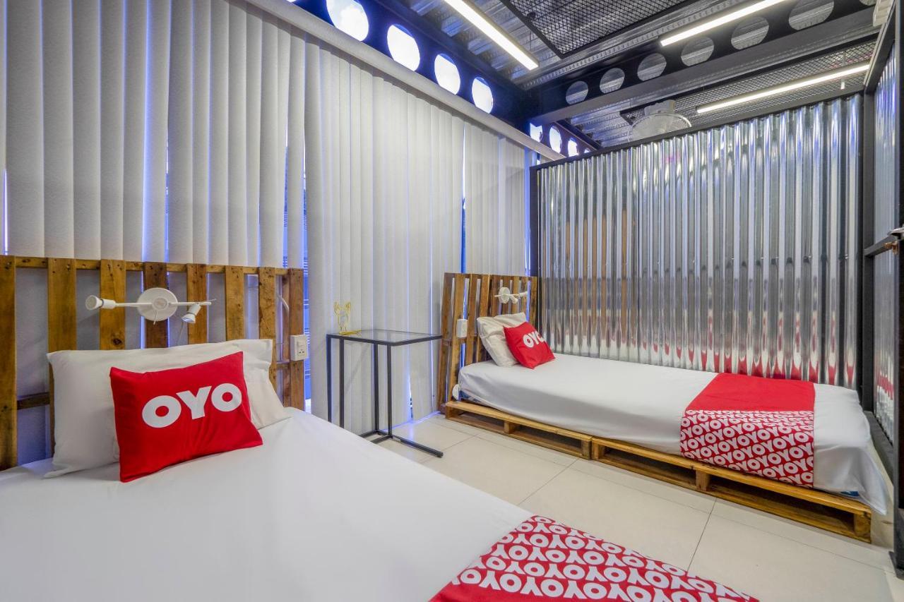 Oyo 1084 Guyasuka Ratchada Hotel