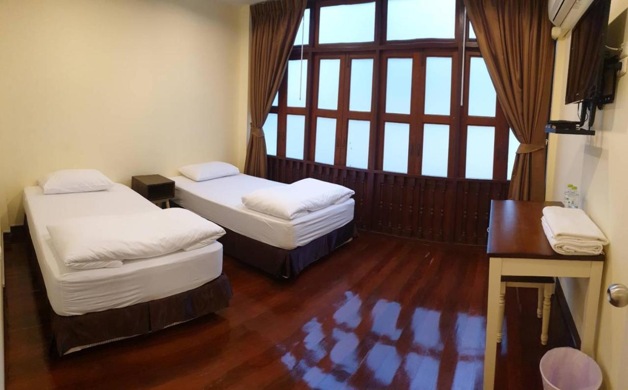 Wisma tamu Papermoon